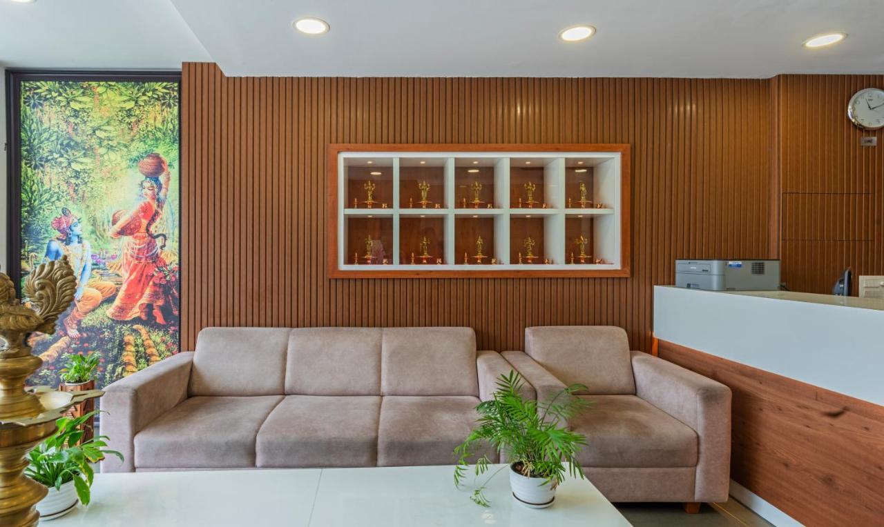 מלון טריואנדרום Treebo Jp Residency מראה חיצוני תמונה