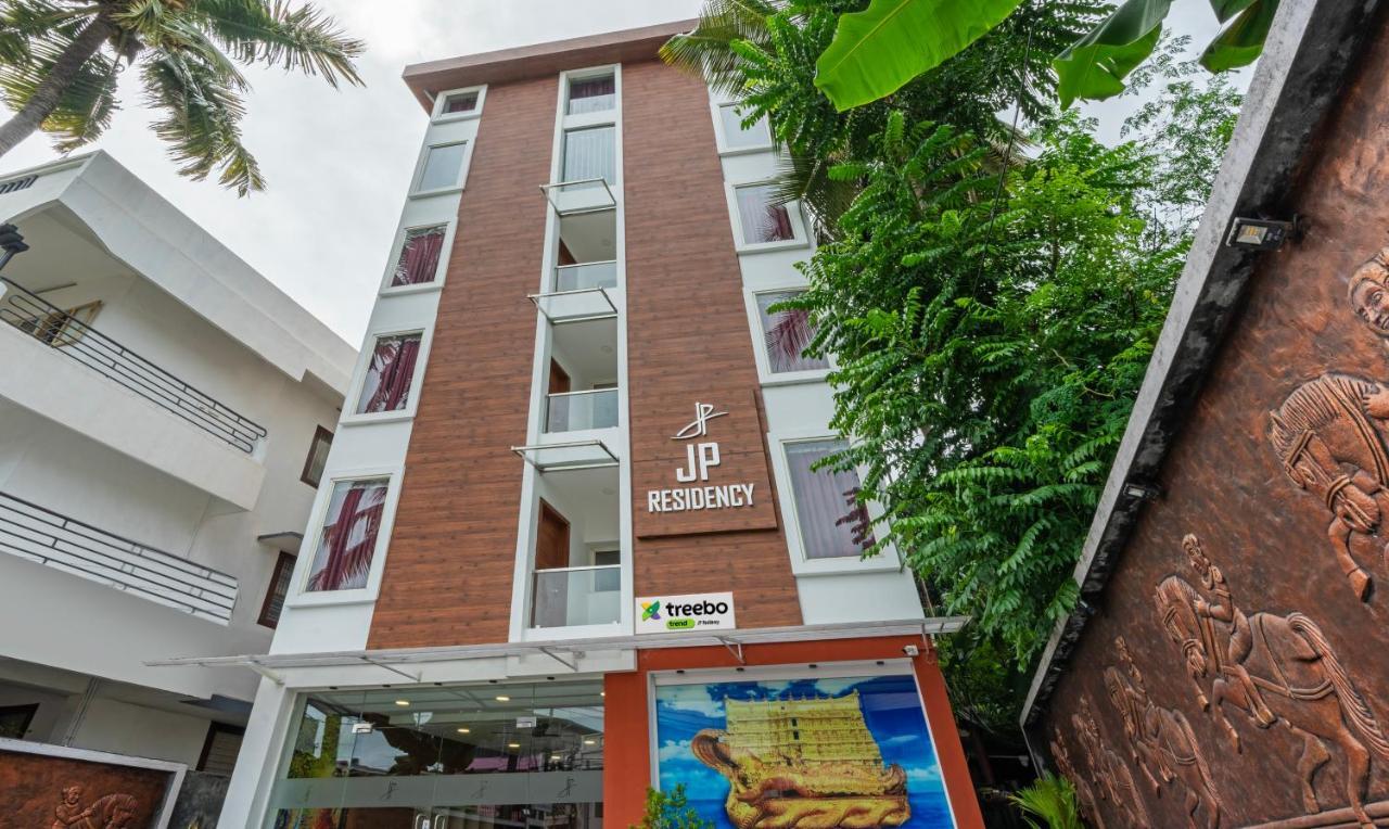 מלון טריואנדרום Treebo Jp Residency מראה חיצוני תמונה